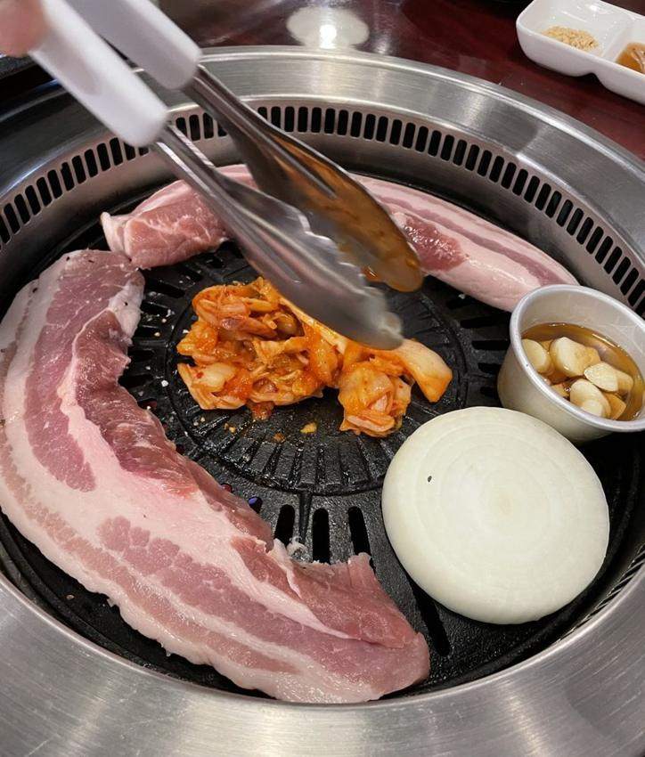 焼肉の食卓イメージ